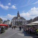 Place du marche à Liège : histoire, commerces et vie locale